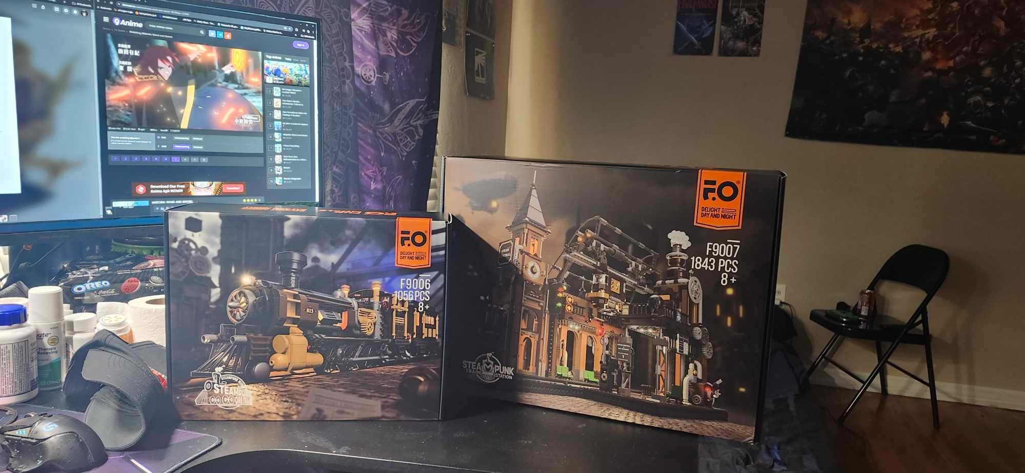 FUNWHOLE Train-Station Lighting Building Bricks Set - Steampunk LED Light Building Set 1843 Pieces customer photo 2