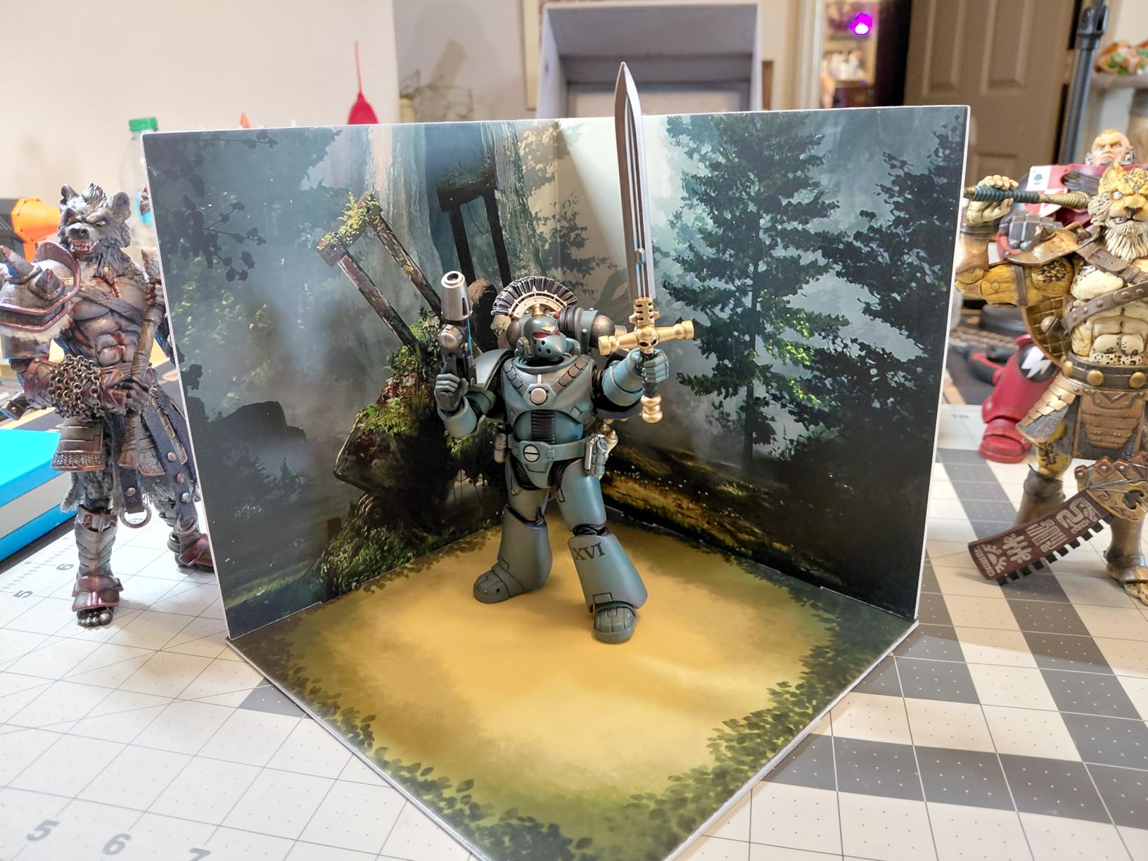 Menolana 1/12 Scale Backdrop Organizer Scene Display Vehicle Model Showcase Background for Action Figures Vehicle Scene Toy Diecast Car, Forest customer photo 2