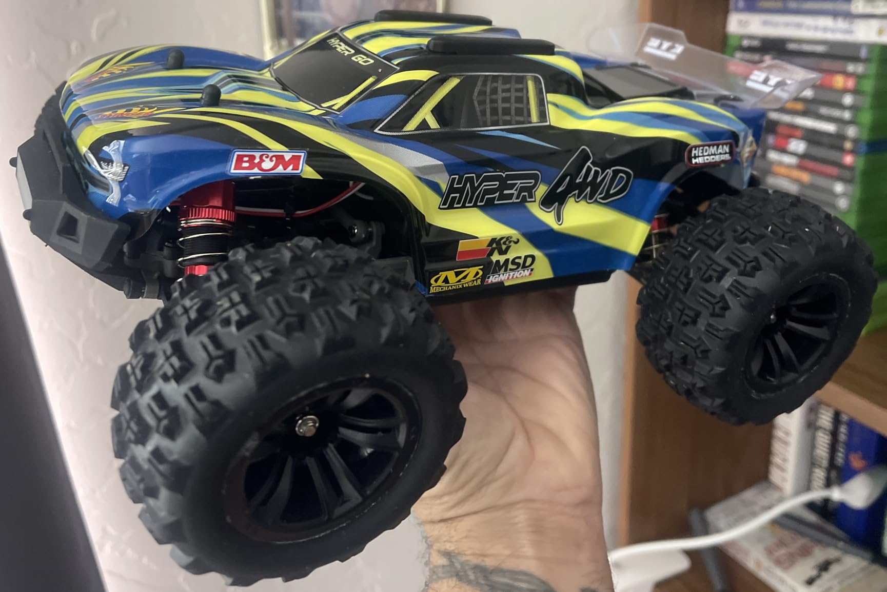 HYPER GO H16BM 1/16 RTR Brushless High Speed Electric 4X4 Off-Road Fast RC Car, Max 42mph, RC Truck, Remote Control, 2 Lipo Batteries for Adult, Compatible with 3S Lipo customer photo 2