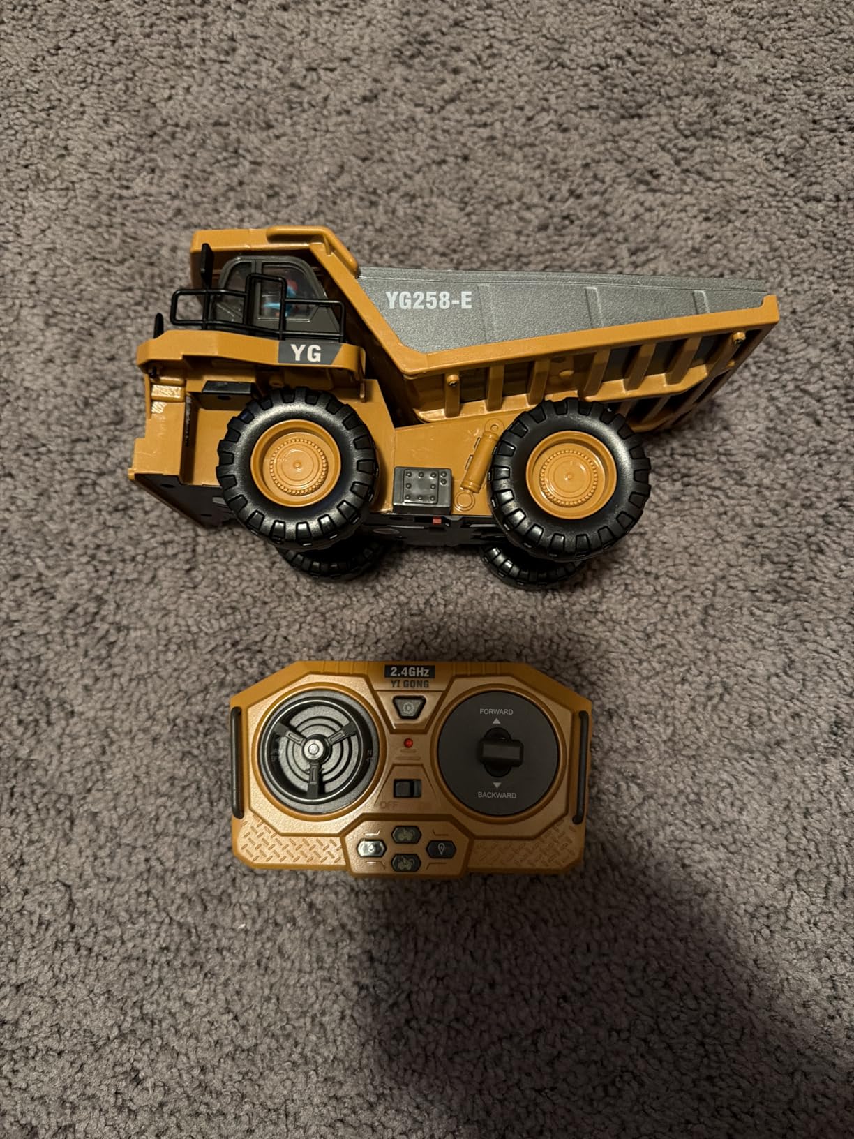 KidsFaves Remote Control Dump Truck Toys 9 Channel 2 Batteries RC Construction Toy Vehicles with Metal Bed Lights/Sounds, Birthday Gifts for Boys Age 3+ customer photo 2