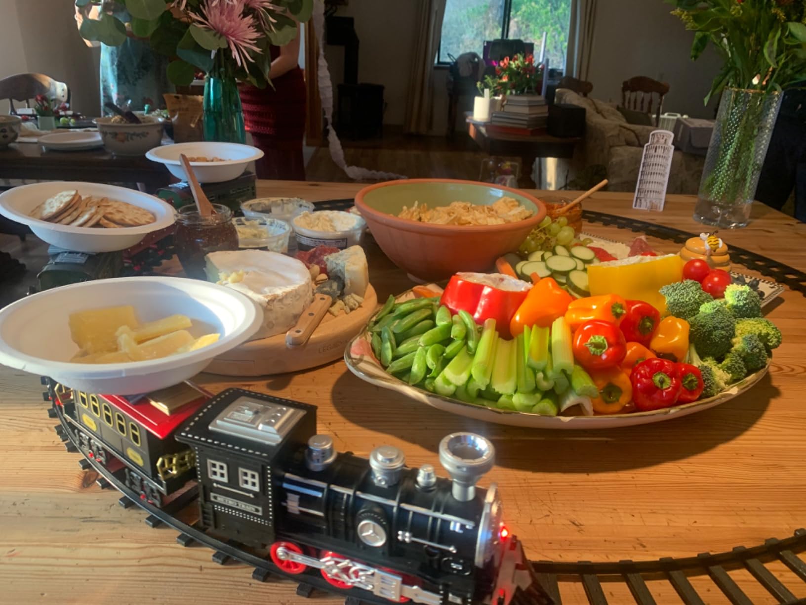 TEMI Train Set for Kids 3-12 Years, Electric Classical Steam Engine Locomotive with Steam, Light and Sounds customer photo 1