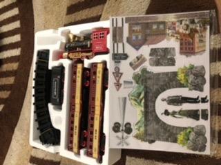 TEMI Train Set for Kids 3-12 Years, Electric Classical Steam Engine Locomotive with Steam, Light and Sounds customer photo 2