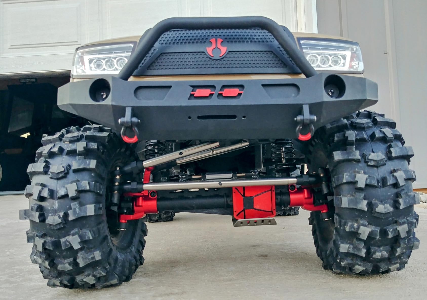 Axial SCX6 Trail Honcho 4WD RTR (Transmitter and Receiver Included, Battery and Charger Not Included), Sand, AXI05001T2 customer photo 1