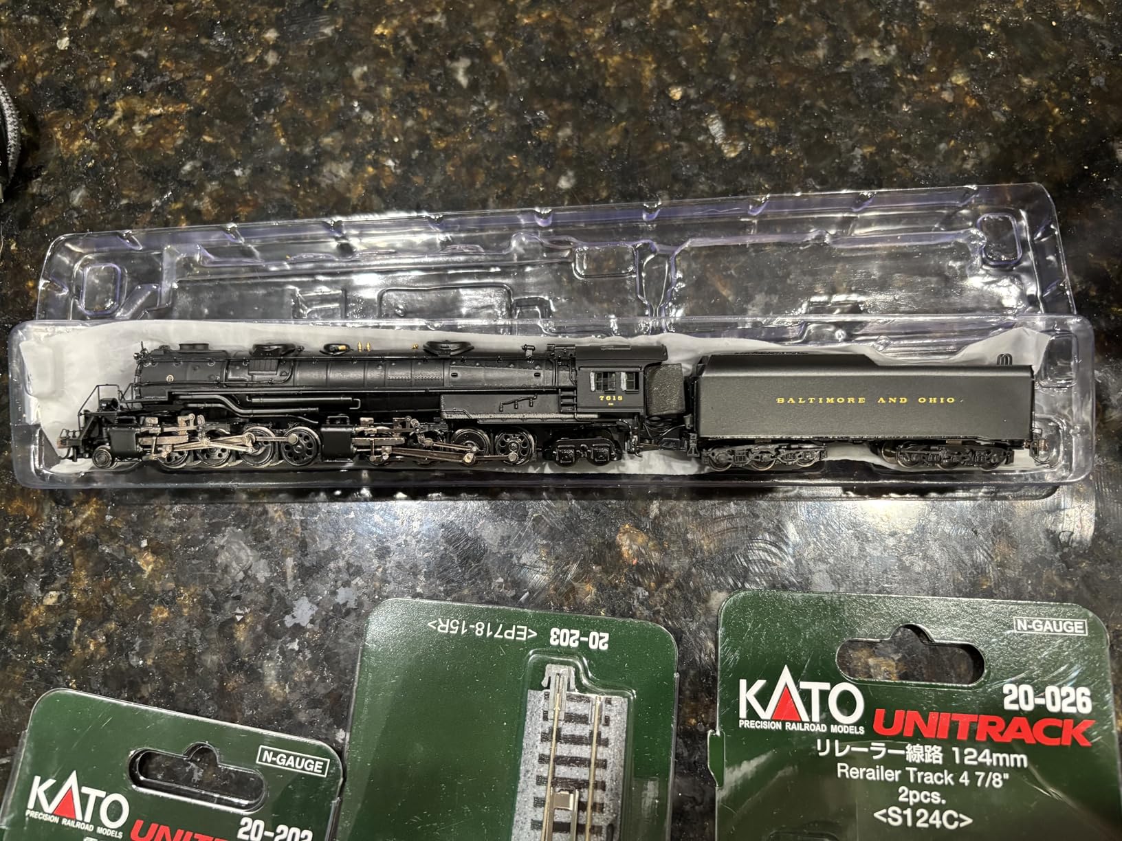 Bachmann Trains - EM-1 2-8-8-4 - ECONAMI DCC Sound Value Equipped Locomotive - B&O #7618 - Early Large Dome - N Scale customer photo 1