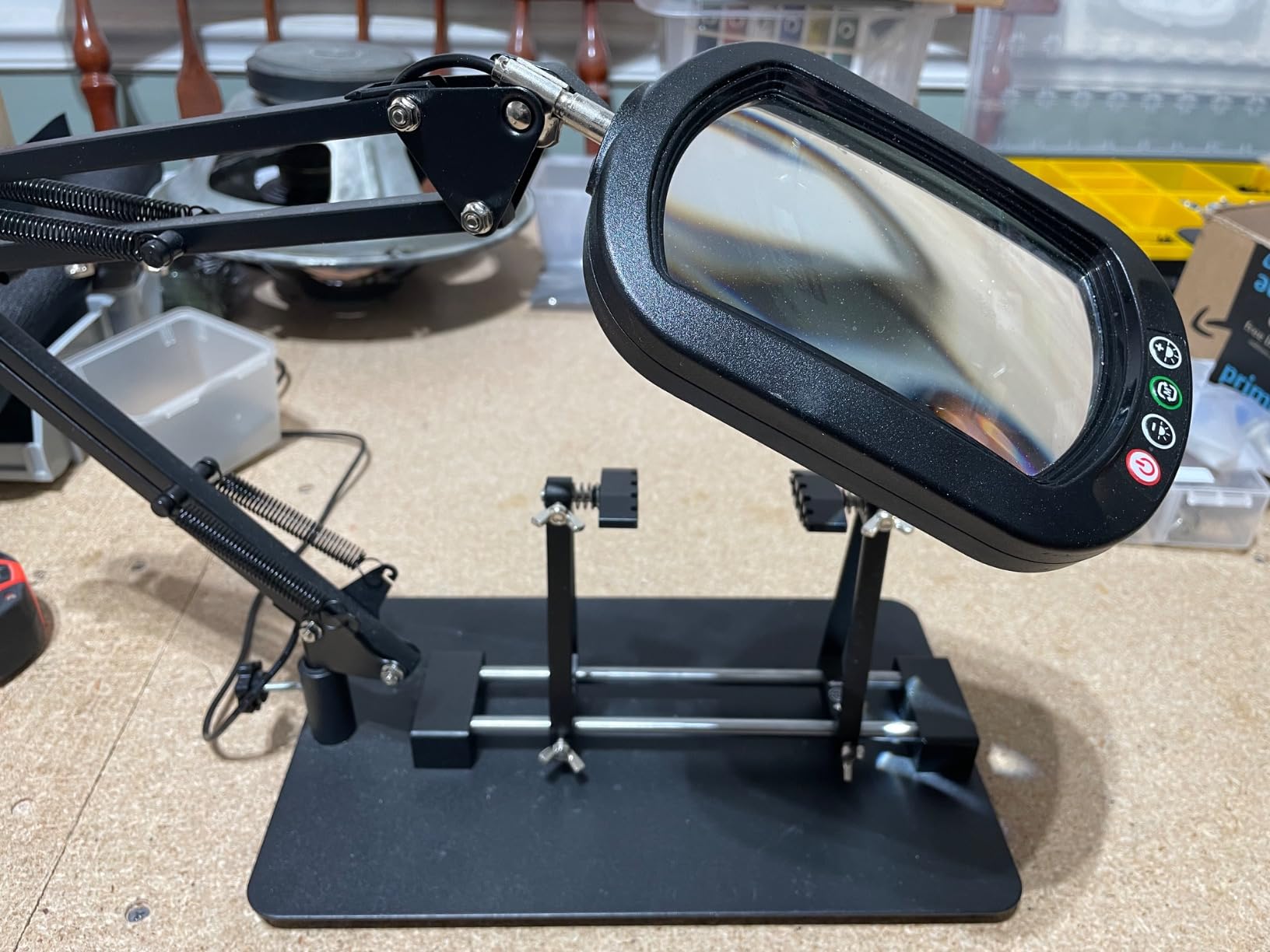 SainSmart Magnetic Adjustable Circuit Board Holder, 360 Degrees Rotated, ESD Safe customer photo 1