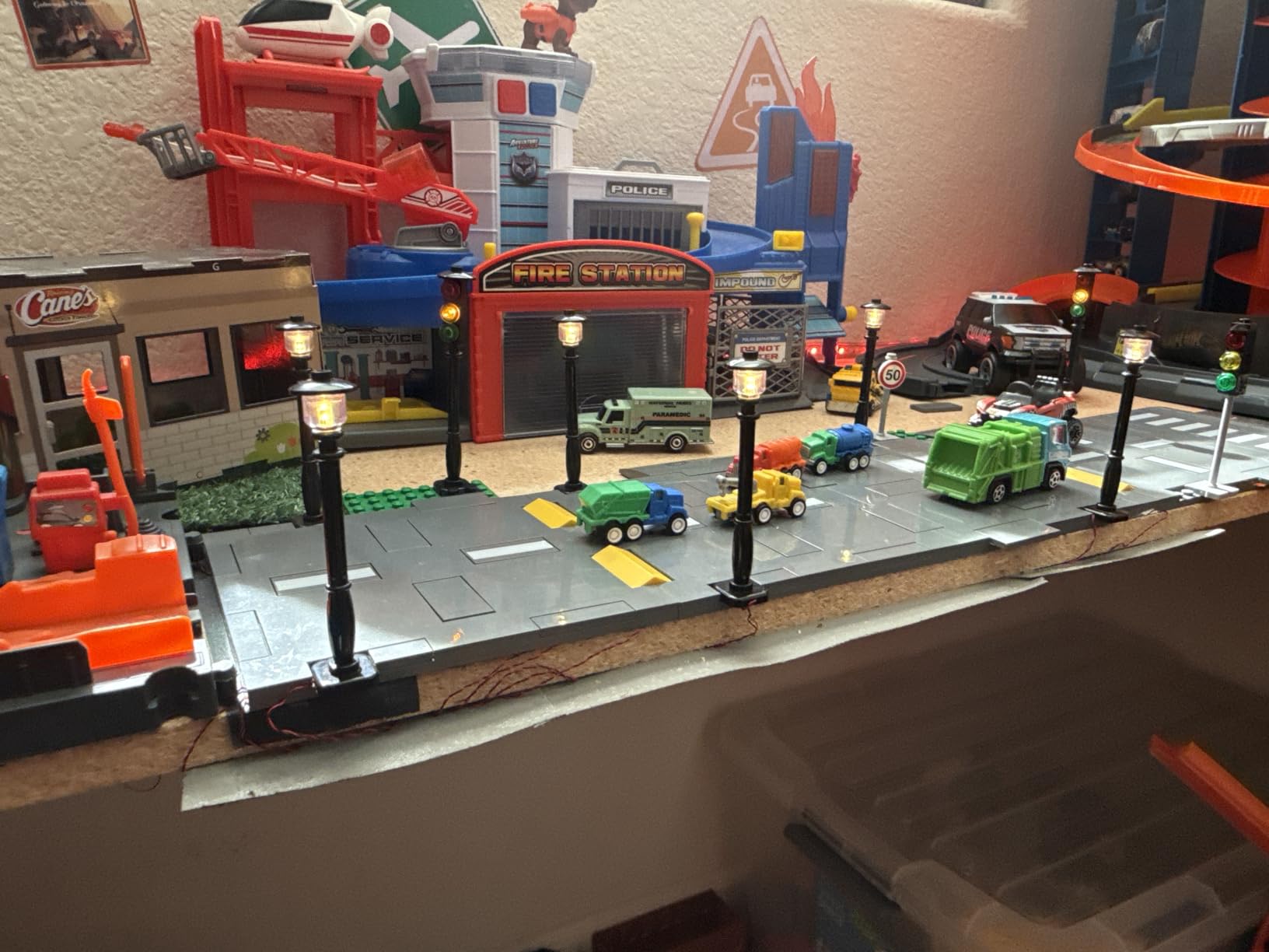 15 PCS City Street Light DIY LED Lighting Kit (10 in 1 USB Power Supply) Small Particle Building Block Lamp Block Gift Compatible with Lego 2039 11062 customer photo 1