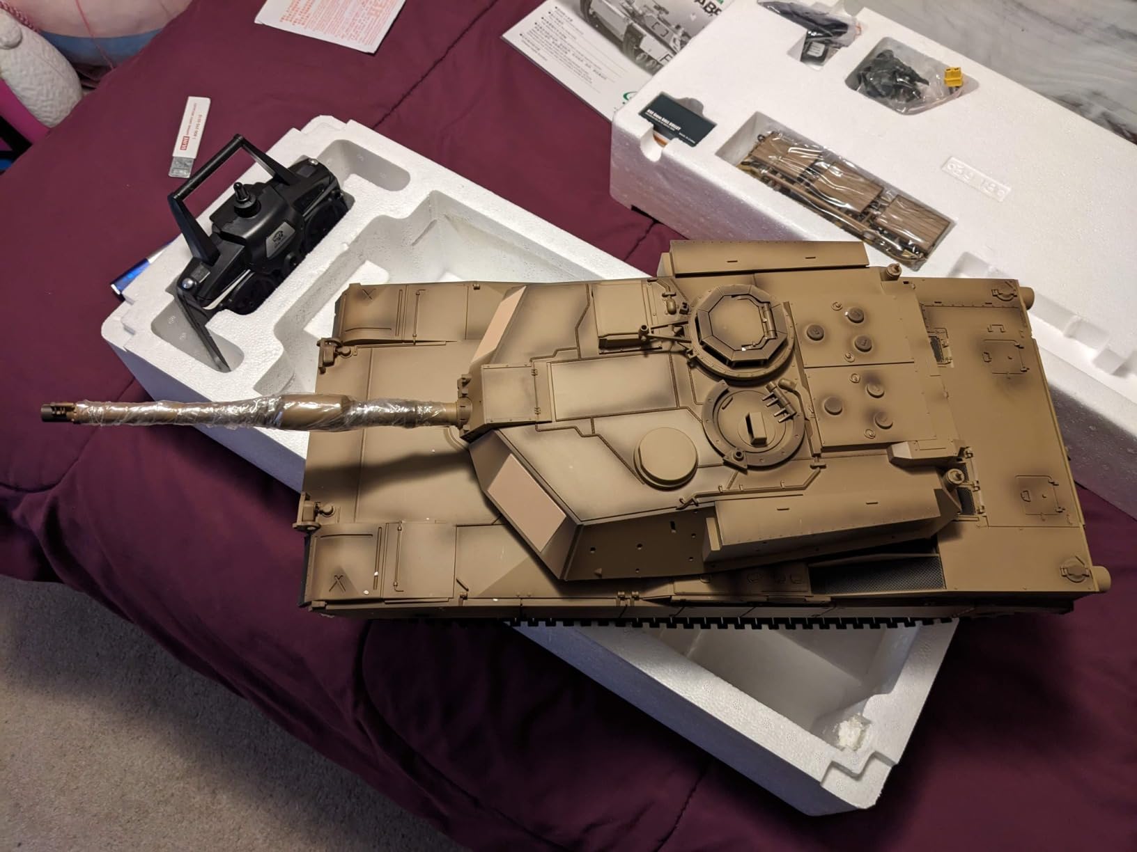 Ferthor Fun Heng Long RC Tank 1/16 Scale 2.4ghz US M1A2 Abrams Army Tank Model,Remote Control Tanks with Sound and Light,Military Tank RC All Terrain Off-Road for Adults or Military Fans Age 14+ customer photo 2