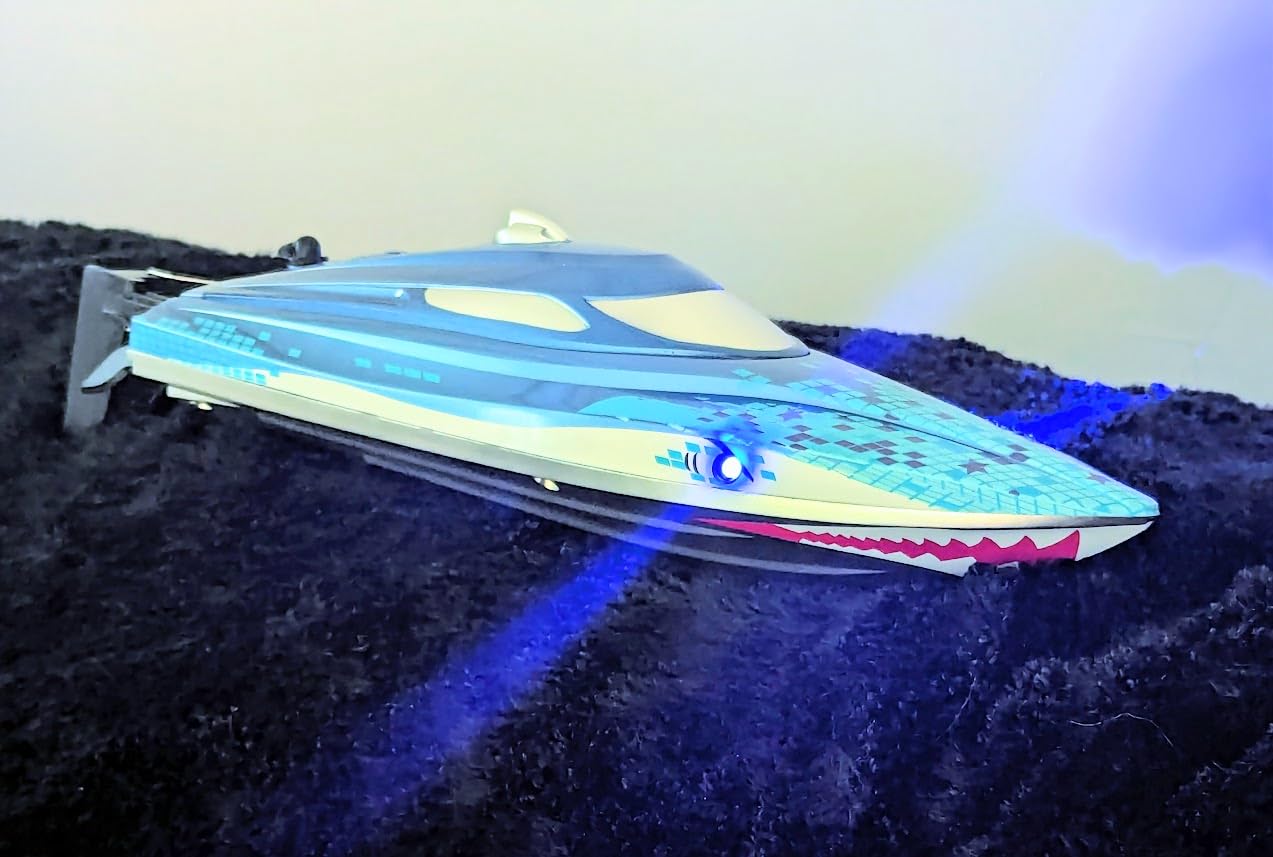 DEERC High-Speed RC Boat for Kids & Adults, 20+ MPH Full Proportional Remote Control Shark Boat with LED Lights, 2.4GHz Racing Boat for Pools & Lakes customer photo 1