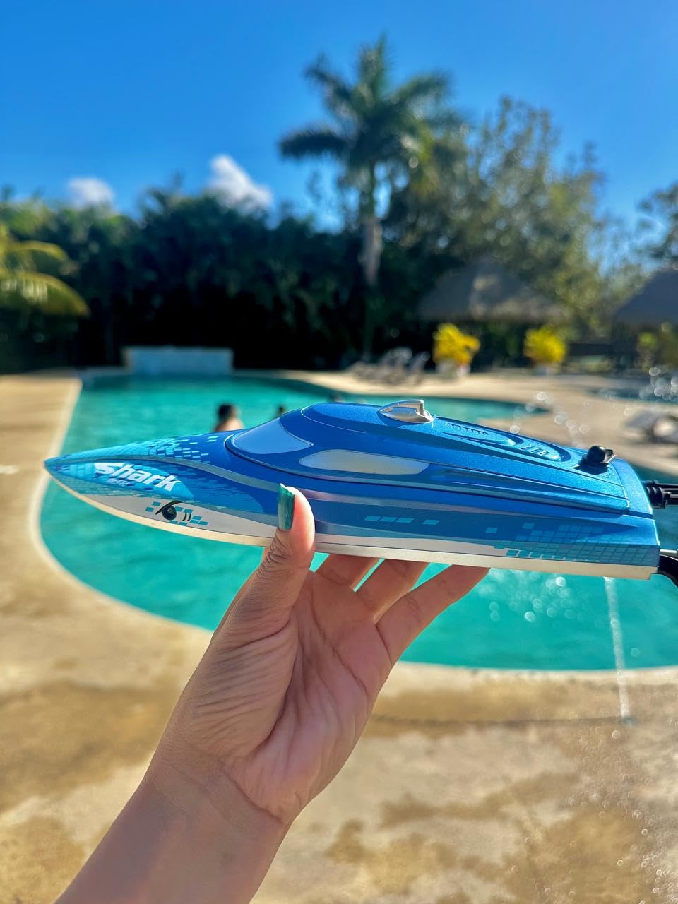 DEERC High-Speed RC Boat for Kids & Adults, 20+ MPH Full Proportional Remote Control Shark Boat with LED Lights, 2.4GHz Racing Boat for Pools & Lakes customer photo 2