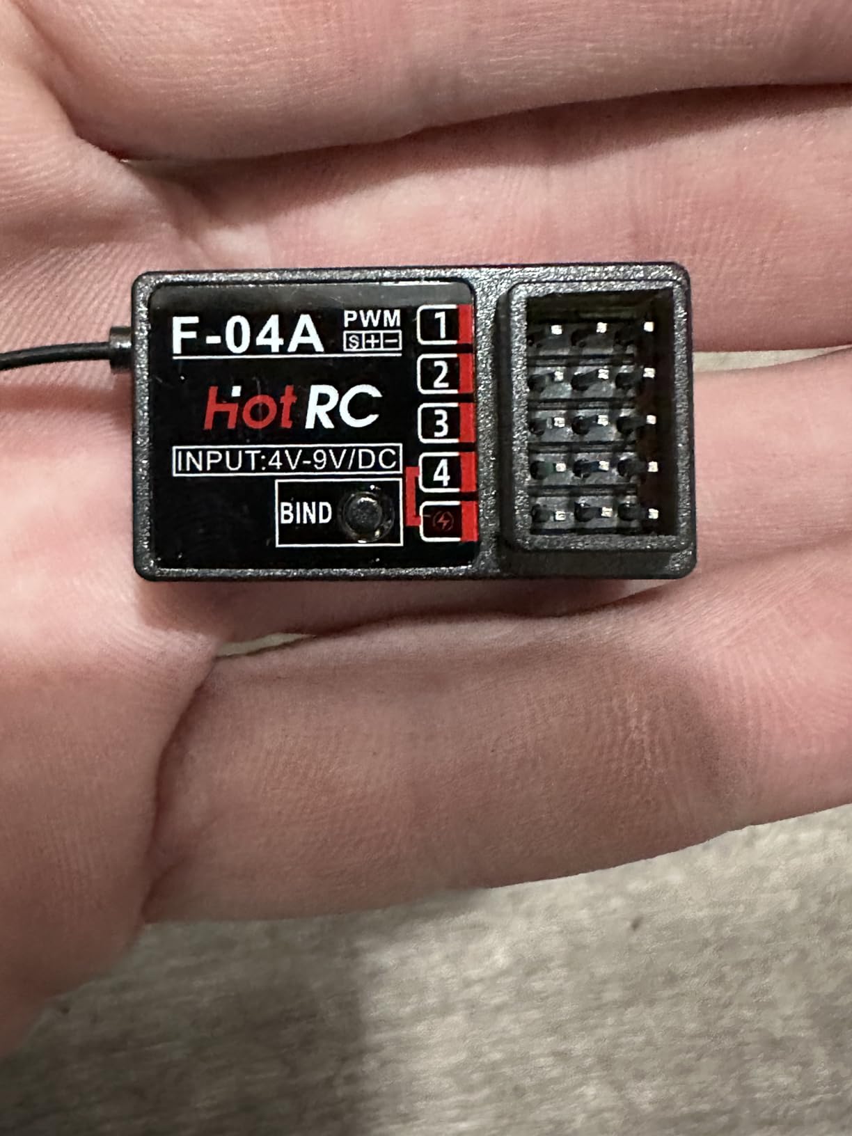 HOTRC DS-4A 2.4G 4 Channel Single Hand RC Radio Transmitter with 4CH Receiver for RC Car Boat Drone Airplane (W/ 1 RX) customer photo 2