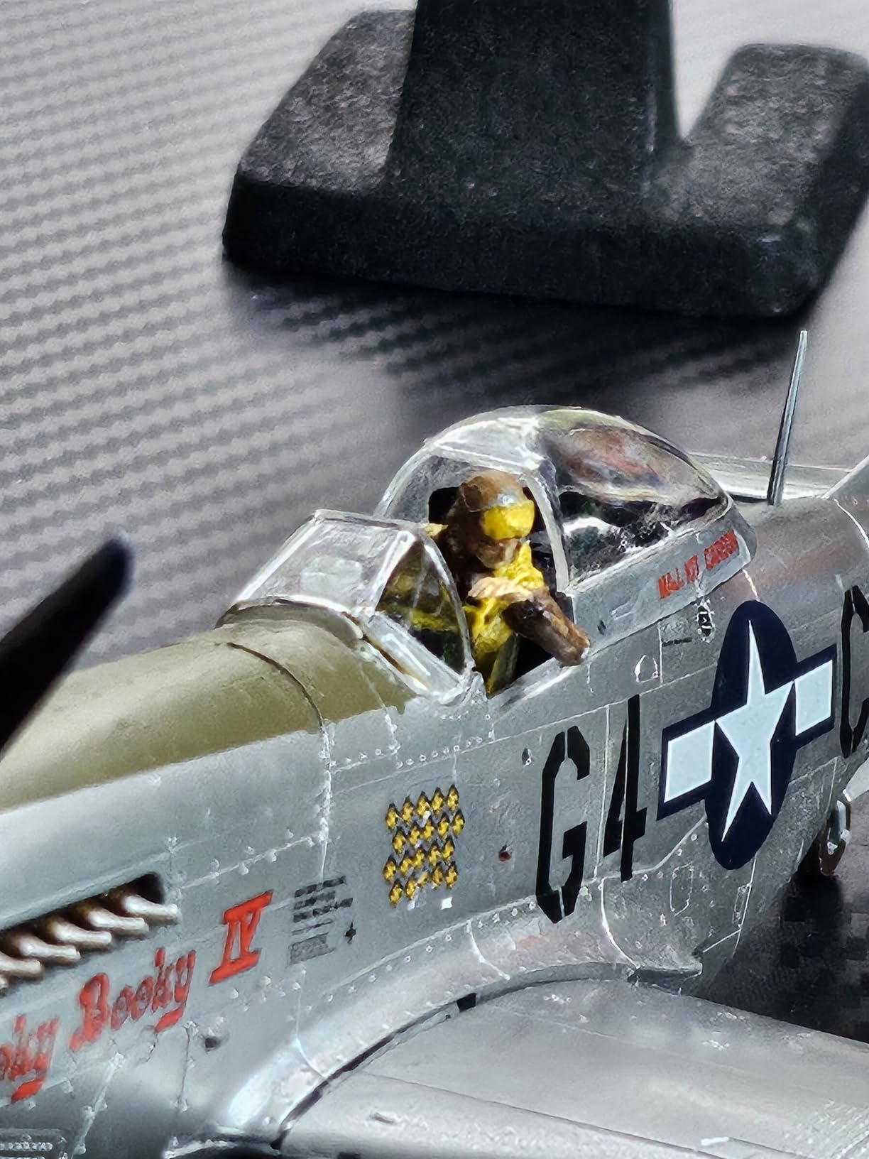 Tamiya 1/48 North American P-51D Mustang & 1/4-ton 4x4 Model Set customer photo 1