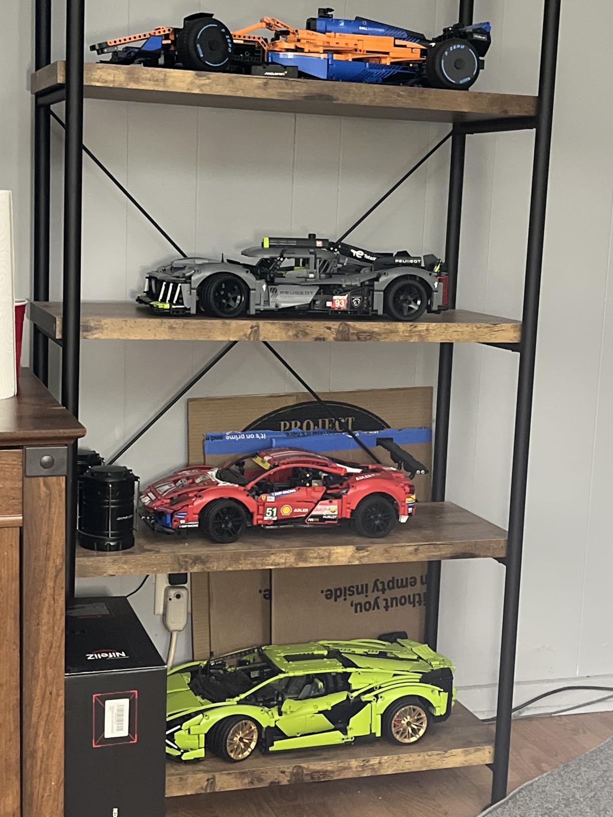 LEGO Technic Peugeot 9X8 24H Le Mans Hybrid Hypercar 42156 Building Kit customer photo 2