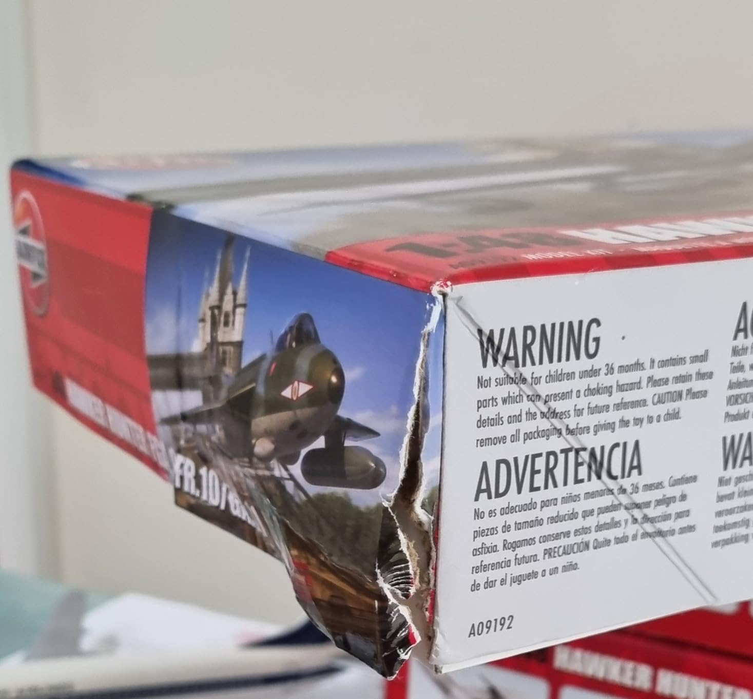 Airfix Model Airplane Kit Gift Set - Hawker Hunter FGA.9/FR.10/GA.11 customer photo 1