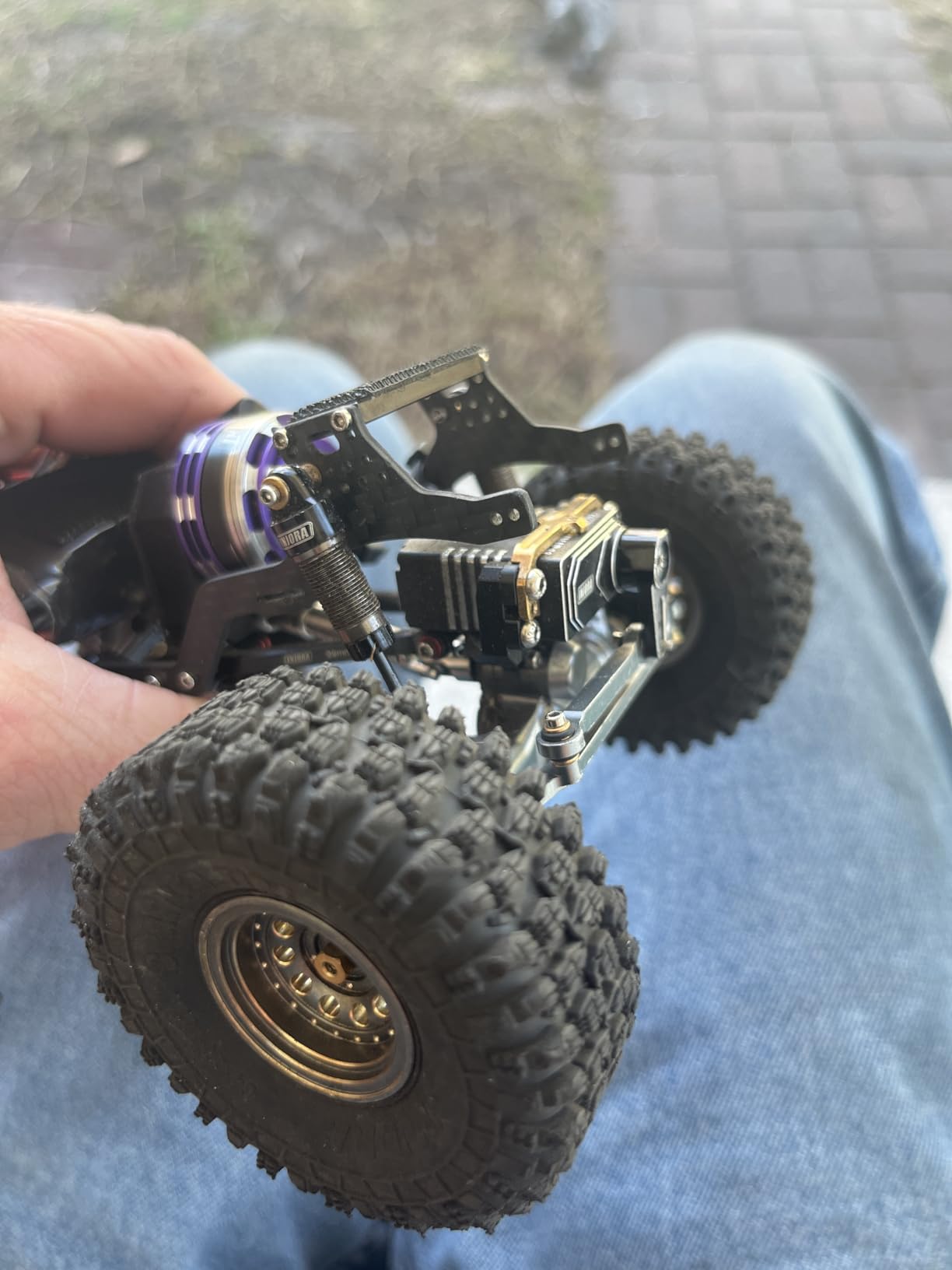 INJORA Coreless High Torque Micro Servo with Mount and Servo Horn for SCX24 C10 JLU Bronco Axial 1/24 RC Crawler Car Upgrade Parts (Black) customer photo 2