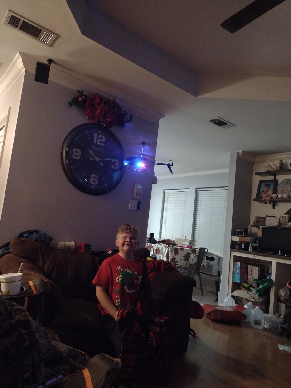 Cheerwing Remote Control Helicopter, SYMA S107H Mini RC Helicopter with Gyro, Altitude Hold, One Key Take Off/Landing for Adults Kids (Green) customer photo 2