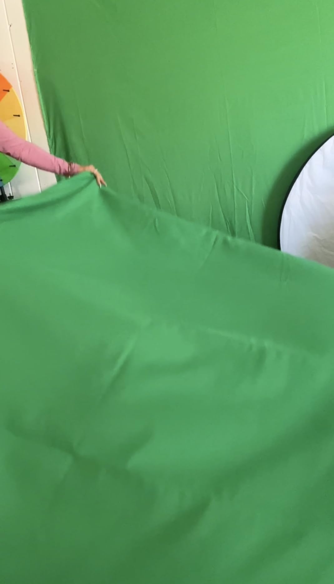 Green Screen Backdrop 10x10 ft, Chroma Key Greenscreen Background for Streaming Zoom, Photo Backdrop Curtain for Photography, Thick Polyester Fabric Cloth Sheet for Photoshoot Video (Backdrop Only) customer photo 2