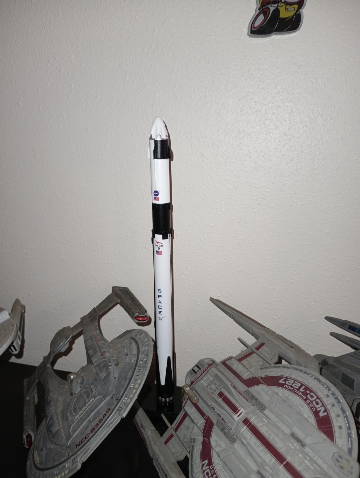 wltk Space X Falcon 9 + Dragon 1/233 Diecast Rocket Model customer photo 1
