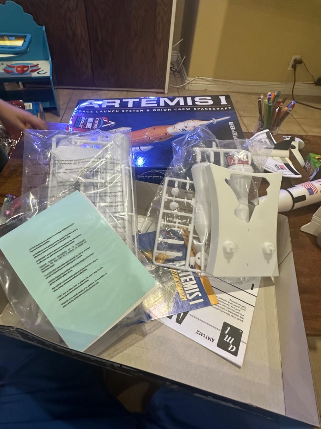 AMT NASA Artemis-1 Rocket 1:200 Scale Model Kit customer photo 2