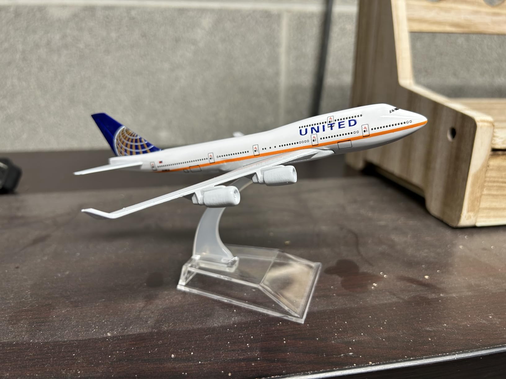 Airplane Model 1:400 Scale United B747 Model Plane Metal Plane Die-cast Alloy Airplanes for Gift and Collection (United B747) customer photo 1