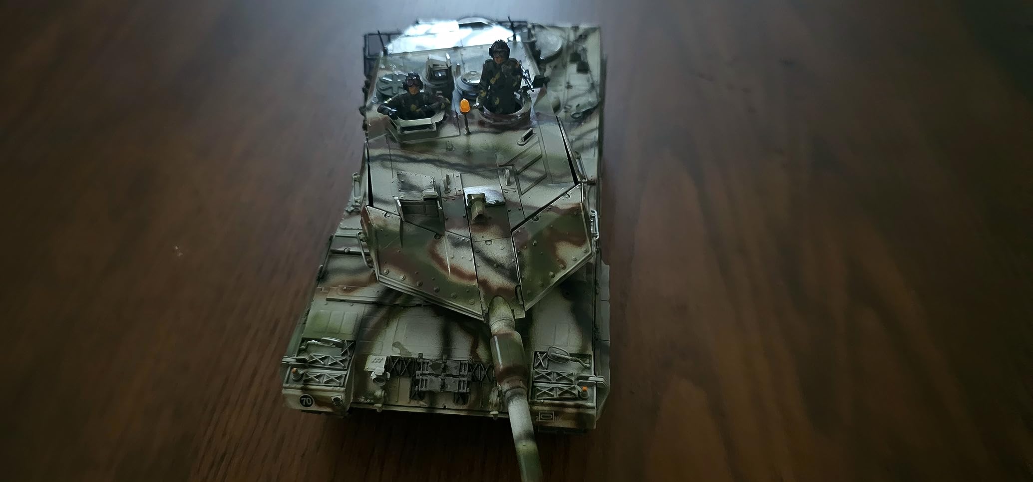 Tamiya Kampfpanzer 25207 1:35 BW KPz Leopard 2 A6 (3) Ukr. Model Kit customer photo 1