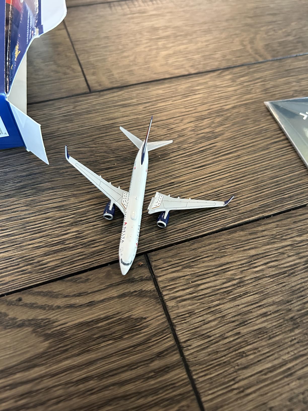 Boeing 737-800 Commercial Aircraft Avelo Airlines White with Purple Tail Gemini 200