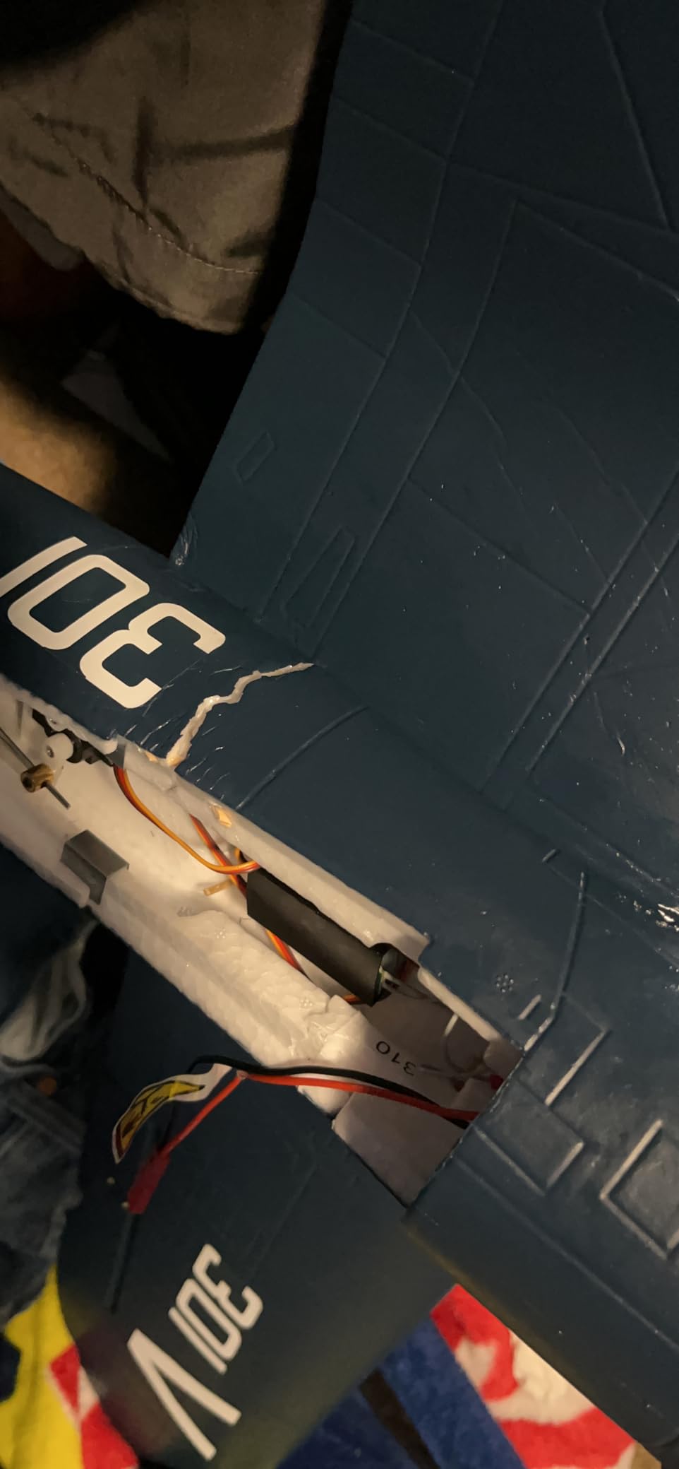 Fms Rc Planes for Adults Remote Control RTF Airplane 800mm F4U Corsair V2 Blue Without Reflex 4 Channel RTF Rc Airplanes Ready to Fly (Including Transmitter,Receiver,Charger) customer photo 2