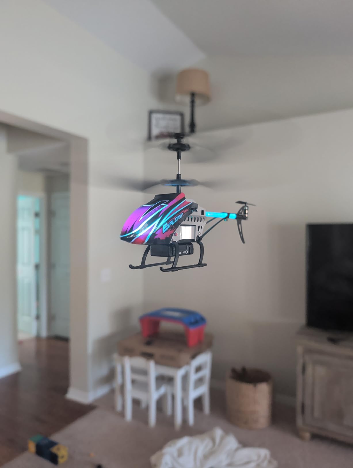 RC Helicopter, Remote Control Helicopter for Kids with 30 Mins Flight (2 Batteries), 7+1 LED Light Modes, Altitude Hold, RC Toys for Boys Girls customer photo 1