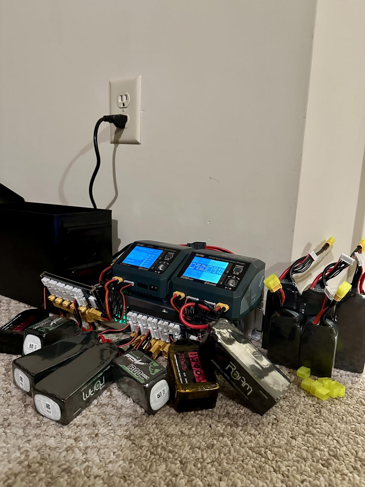 SKYRC D200neo Dual AC/DC Multi-Function Smart Charger (6S/20A/AC-200W/DC-800W) customer photo 2