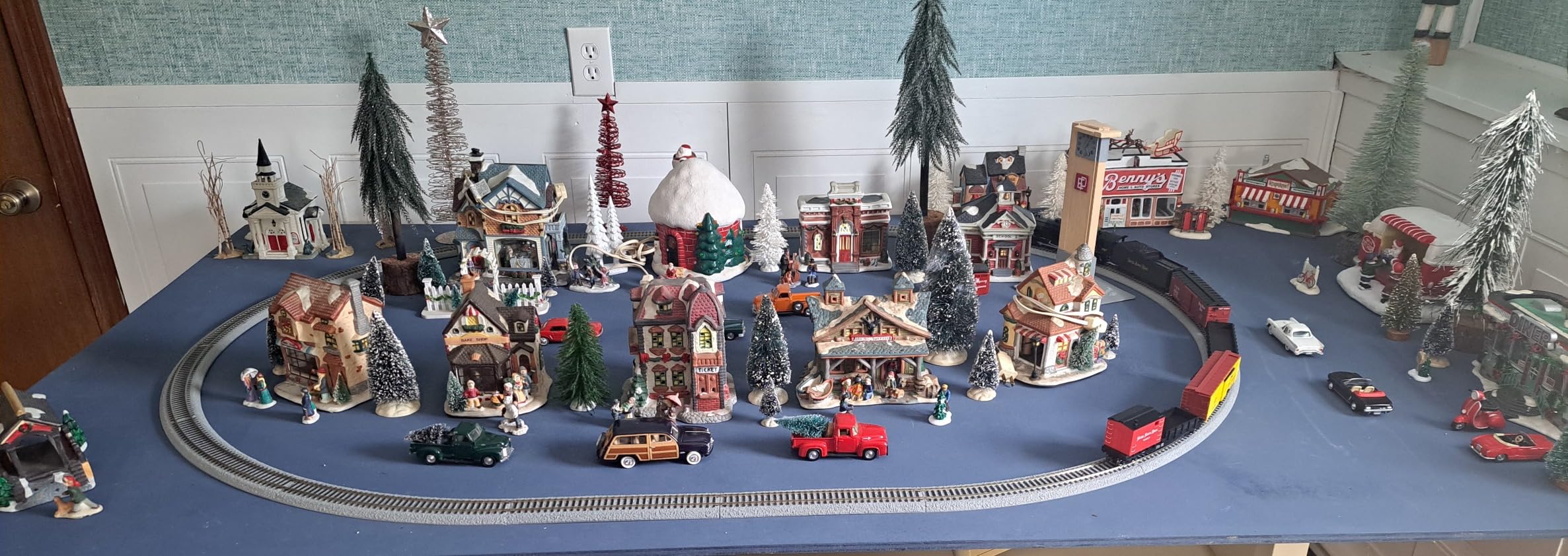 Lionel Nickel Plate Road Freight Bluetooth Electric HO Gauge Model Train Set with Remote customer photo 1