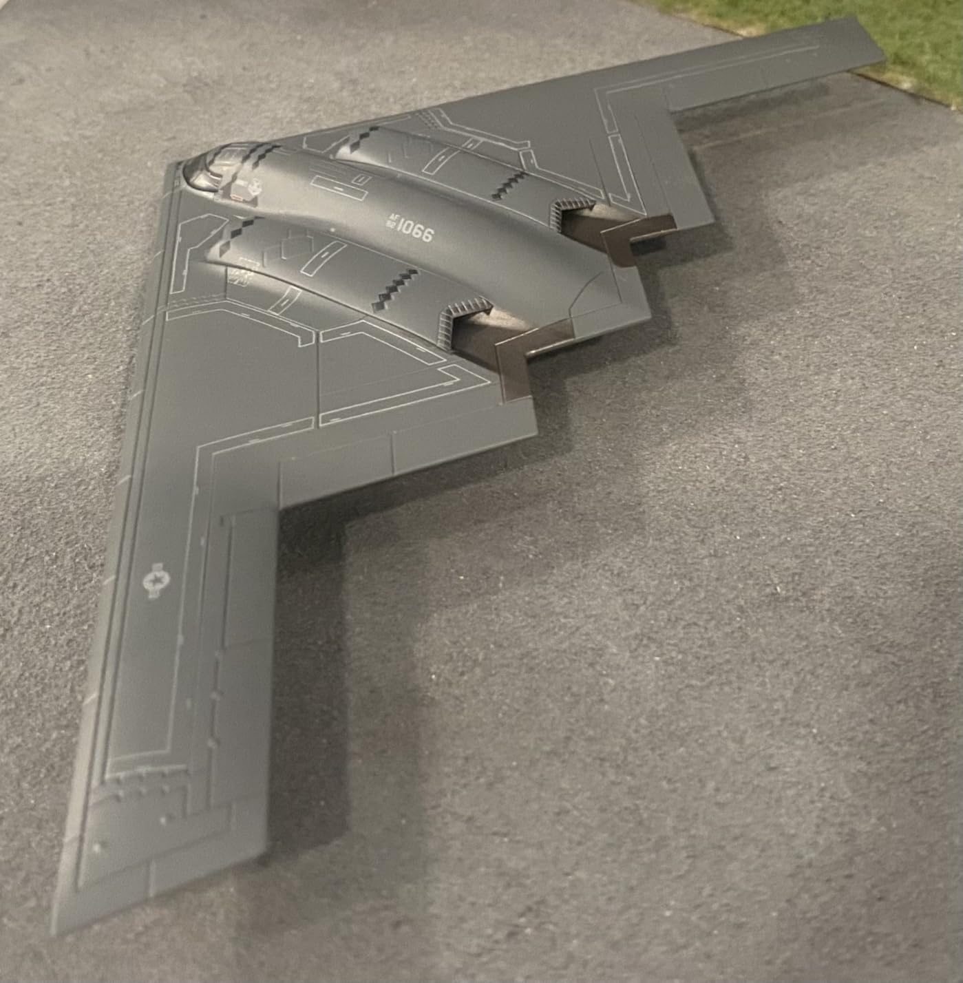 MiG-15 Die-cast Airplanes - 1/72 Scale Korean War Soviet Metal Fighter Aircraft Model for Collector, Aviation Enthusiast - Premium Collectible with Display Stand customer photo 2