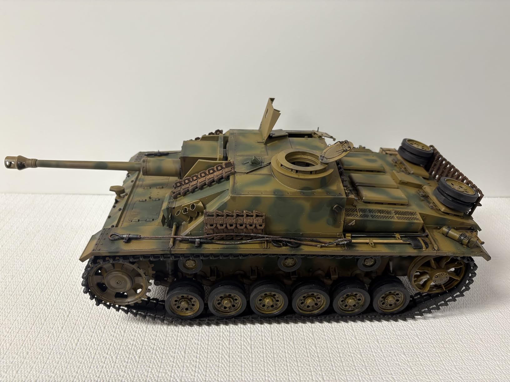 1/16 Scale StuG III Ausf.G Winterketten Tank by Das Werk customer photo 1