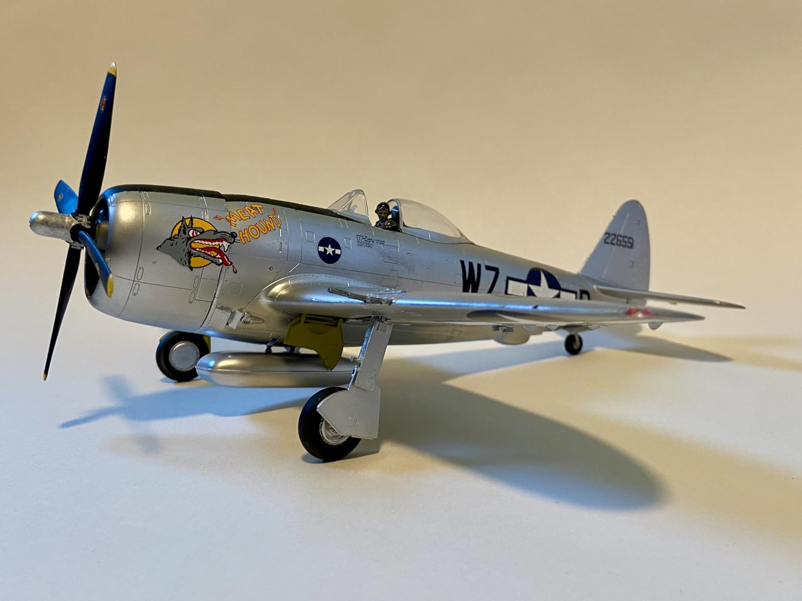 Tamiya 25214 P-47D Thunderbolt Bubbletop w/1/4 Ton 4x4 Vehicle Set 1:48 Model Kit customer photo 2