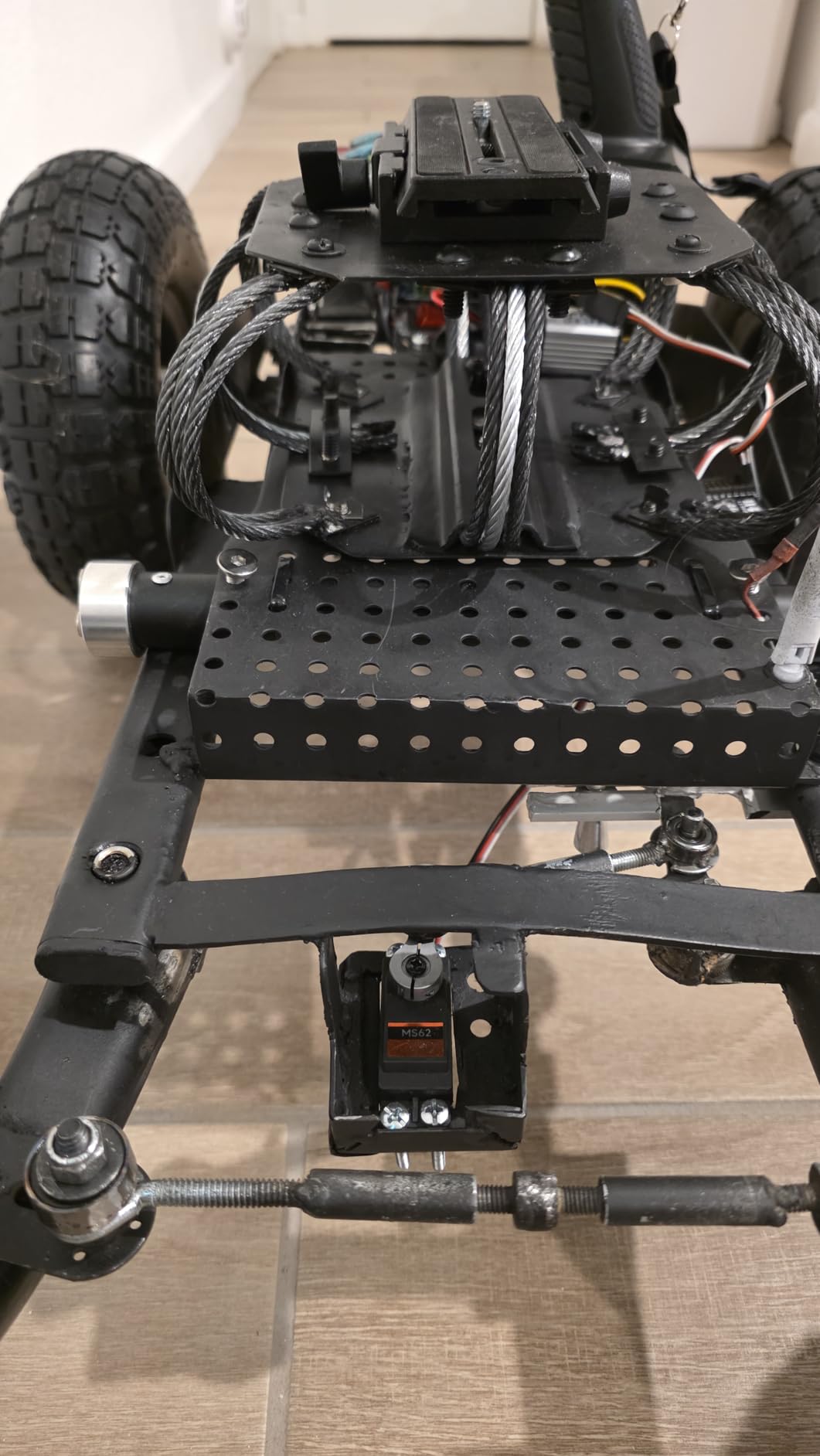 25KG High Torque RC Servo, Miuzei Waterproof Servo Motor Compatible with 1/8, 1/10 RC Car, Full Metal Gear Steering with 25T Horn 270 Degree (1Pcs) customer photo 2