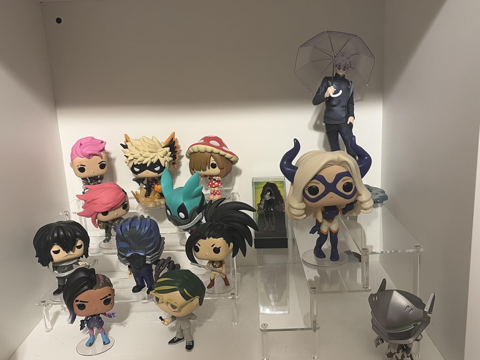 HENABLE Large Acrylic Display Risers, Perfume Stand Organizer, Clear Acrylic Shelf Risers for Display Stands for Food, Tabletop Use, Amiibo Funko POP Figure, 3 Tier Clear Cupcake Stand Risers customer photo 2