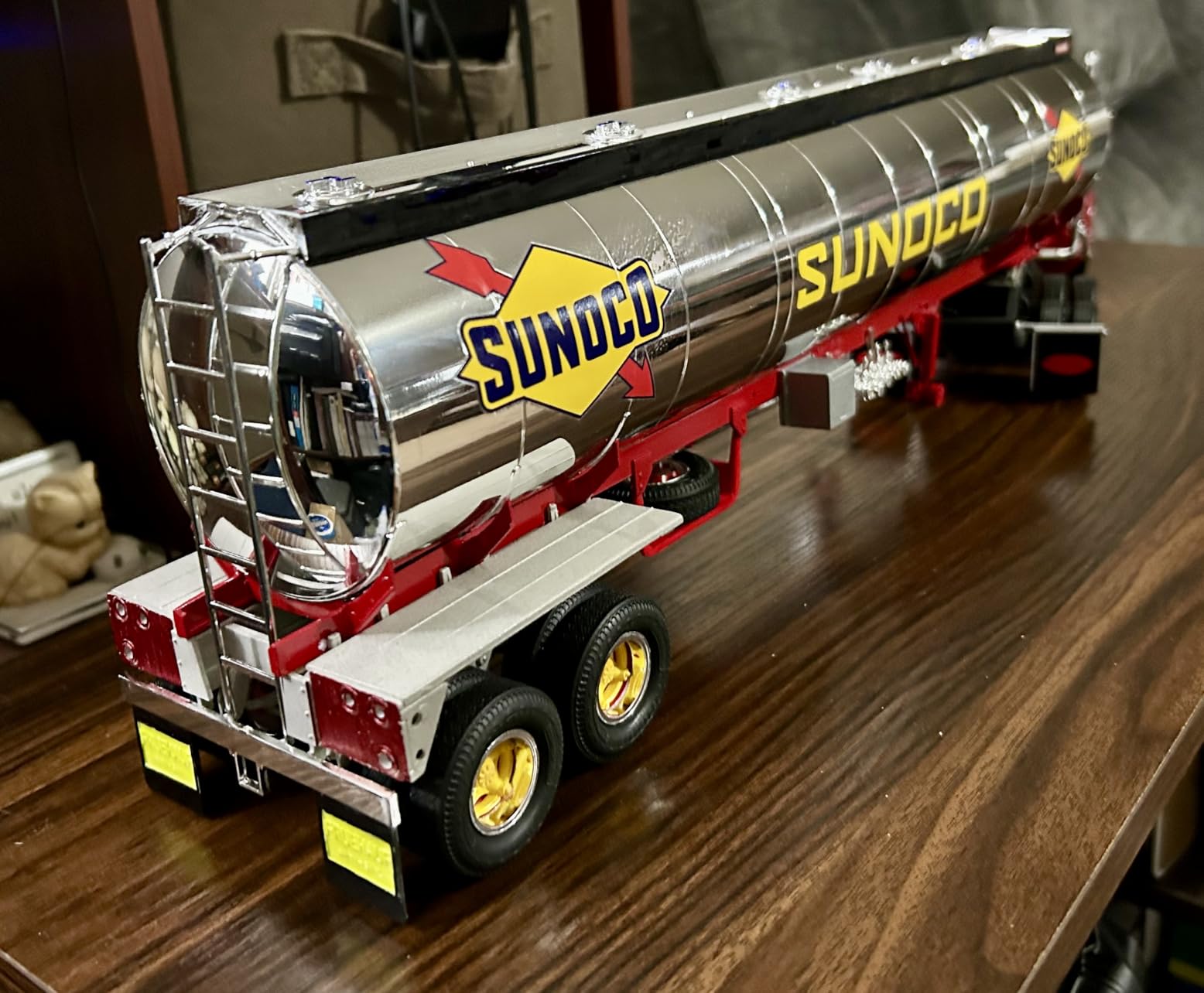 AMT Fruehauf Flatbed Trailer 1:25 Scale Model Kit customer photo 2