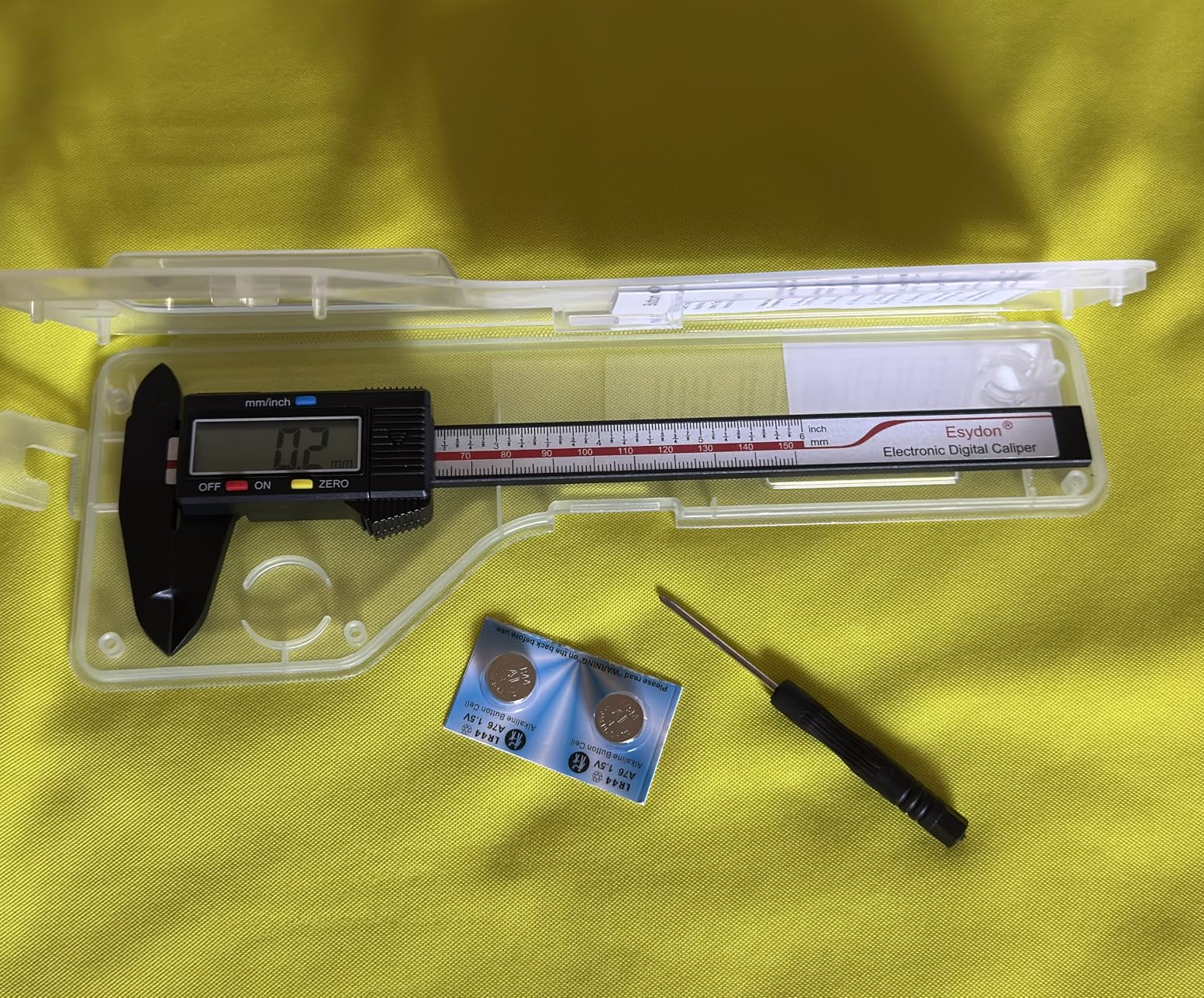Digital Caliper, Esydon Upgraded Calipers 6 inch, Measuring Tool, Electronic Ruler, with Large LCD Screen, Auto-Off Feature, Inch and Millimeter Conversion, Plastic Case, Perfect for Household, DIY customer photo 1