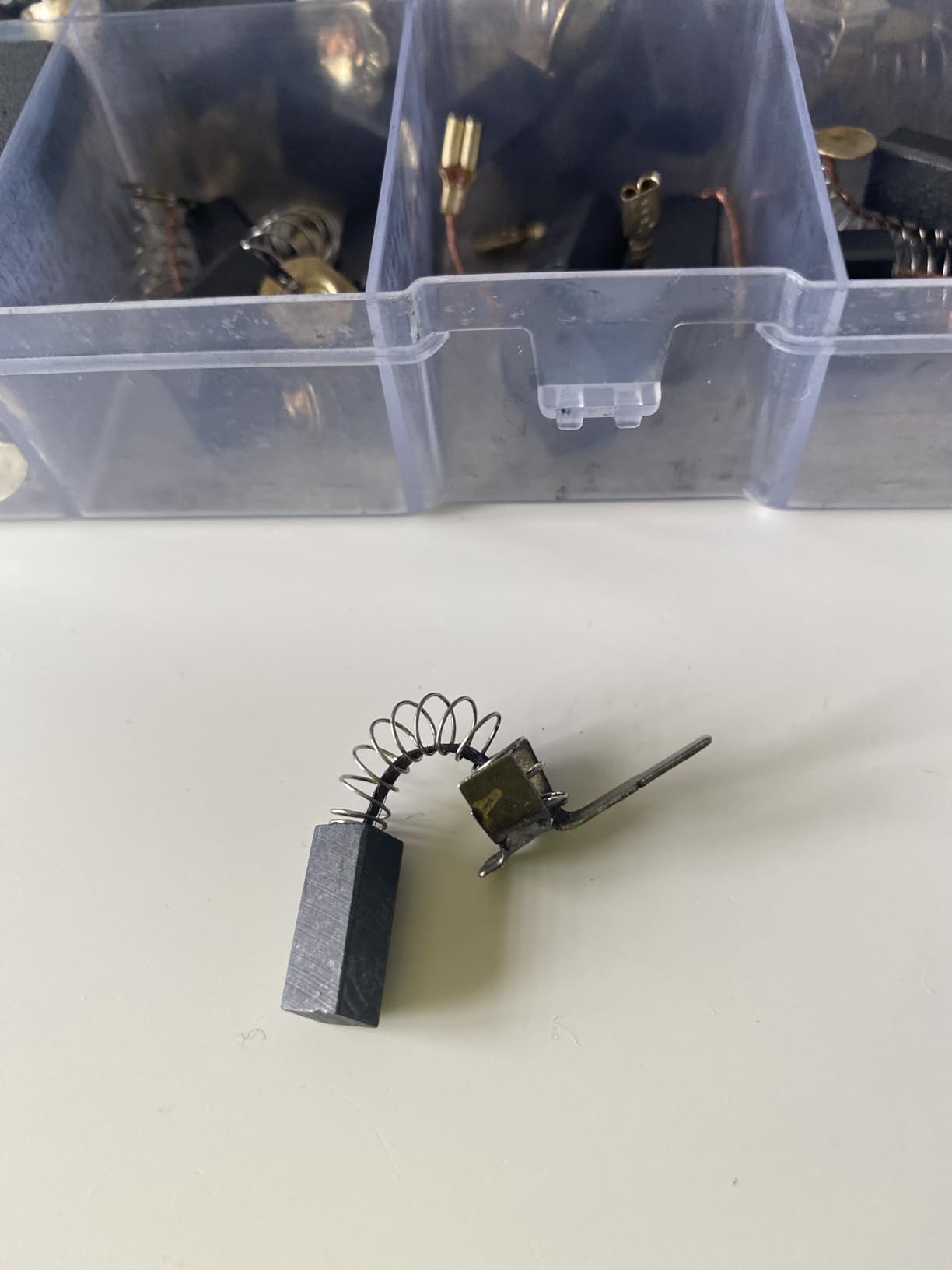 Electric Motor Carbon Brushes 40Pcs 10 Different Models of Carbon Brushes Suitable for The Maintenance of Carbon Brush Motors customer photo 2