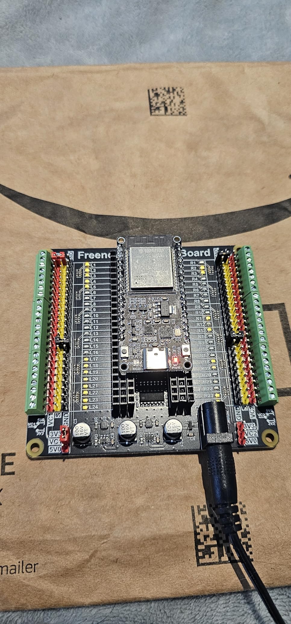 Freenove Breakout Board for ESP32 / ESP32-S3 WROVER WROOM, Terminal Block Shield HAT with Pin Header, 5V 3.3V Power Outputs, GPIO Status LED customer photo 2