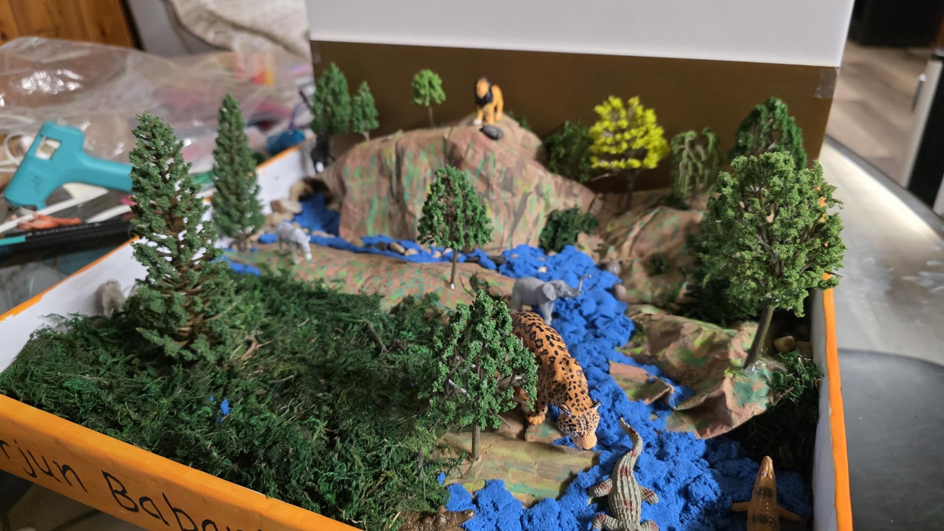 Tigeen 28 Pcs Model Trees Mixed Model with 1.4 Ounce Faux Green Moss Decor Tree Train Scenery Architecture for DIY Crafts, Building, Scenery Landscape(Natural Green) customer photo 1