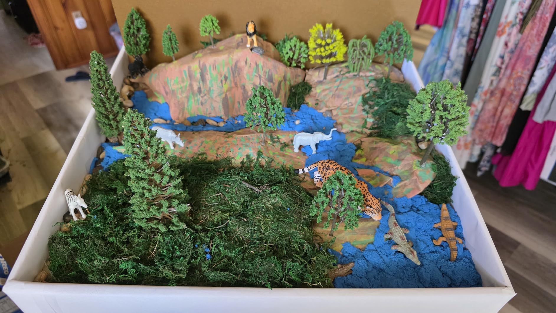 Tigeen 28 Pcs Model Trees Mixed Model with 1.4 Ounce Faux Green Moss Decor Tree Train Scenery Architecture for DIY Crafts, Building, Scenery Landscape(Natural Green) customer photo 2