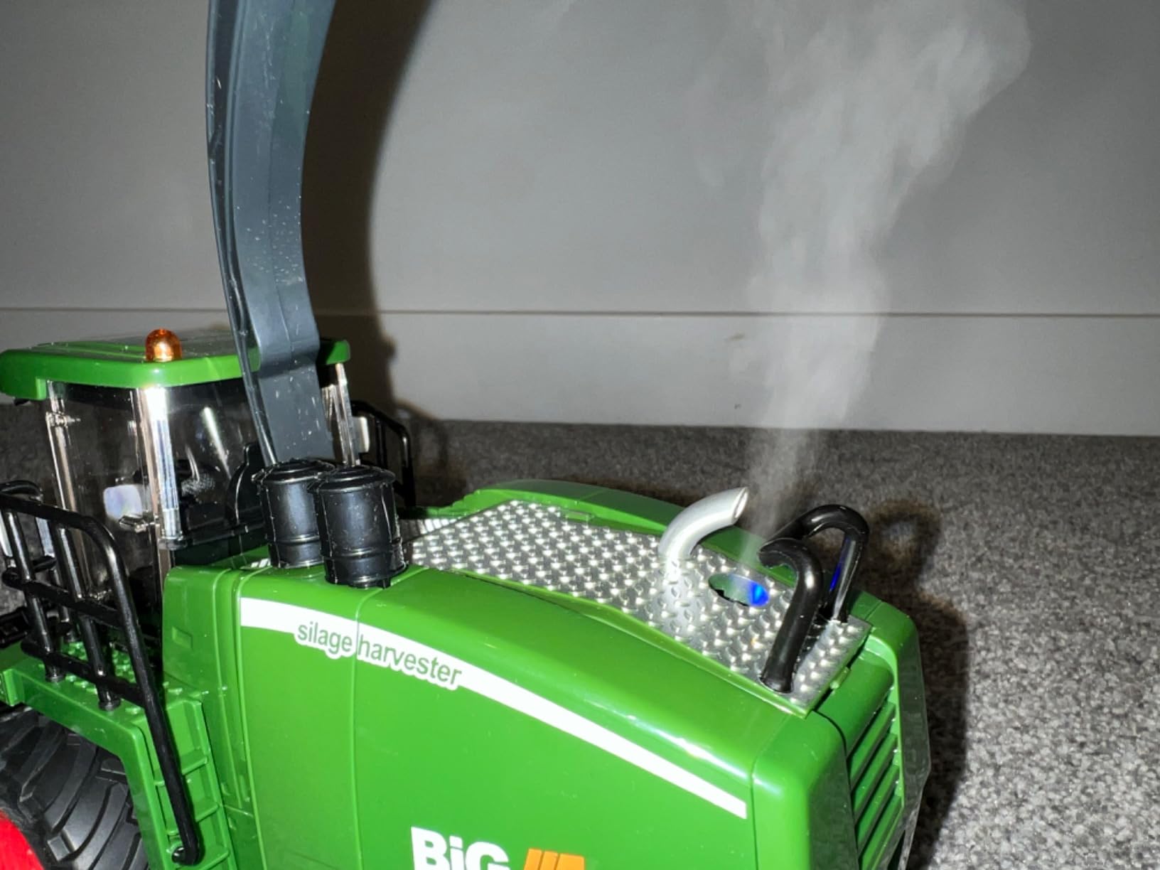 Remote Control Tractor Toy - RC Truck for Kids with Spray Function/LED Light/Realistic Sound, 2 Rechargeable Batteries, Toddlers Farm Vehicle Toys for 3 4 5 6 7 8 Year Old Boys Christmas Birthday Gift customer photo 2