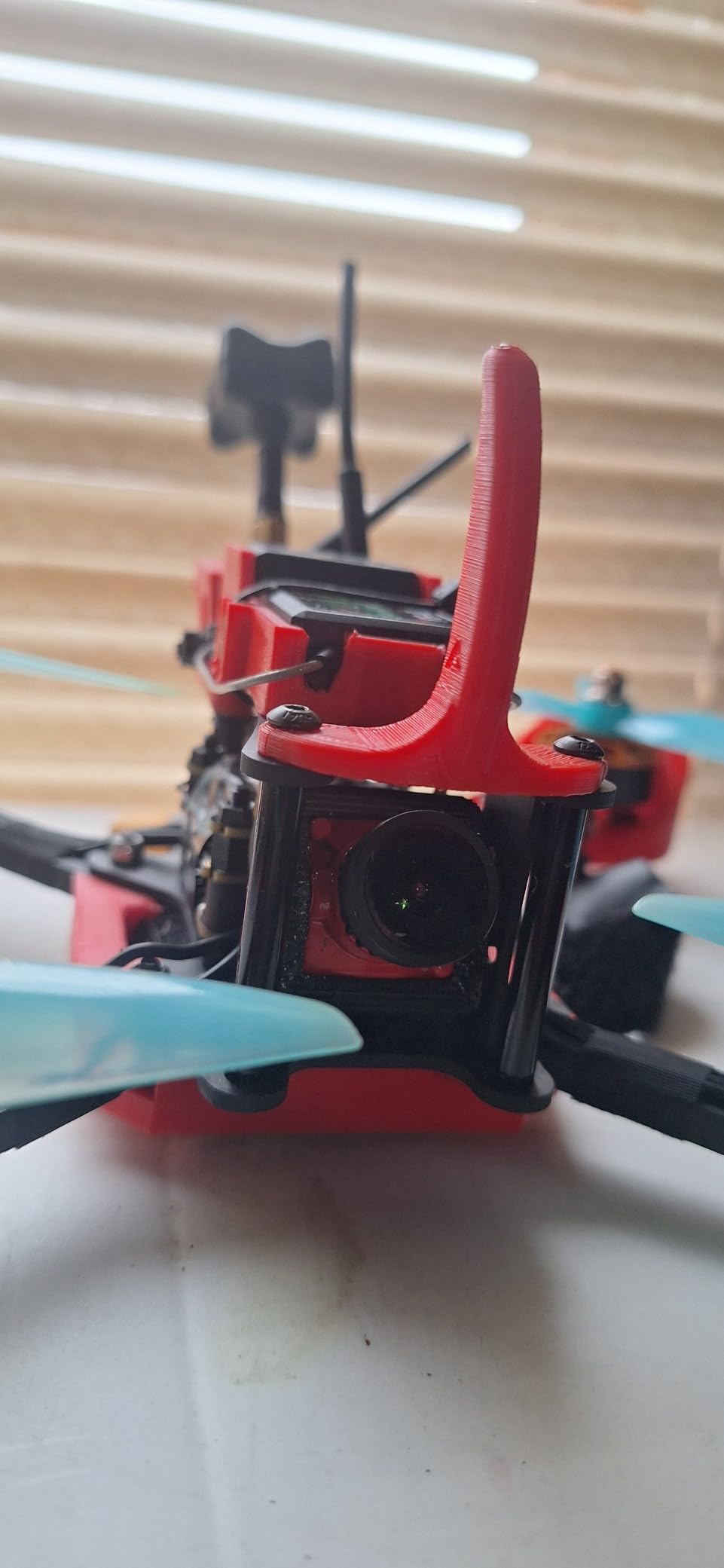 Readytosky 2000TVL FPV Mini Camera 1/1.8 ''inch Starlight 2.1mm Lens 16:9 NTSC & PAL Switchable RC Camera for RC FPV Drone(Black) customer photo 1