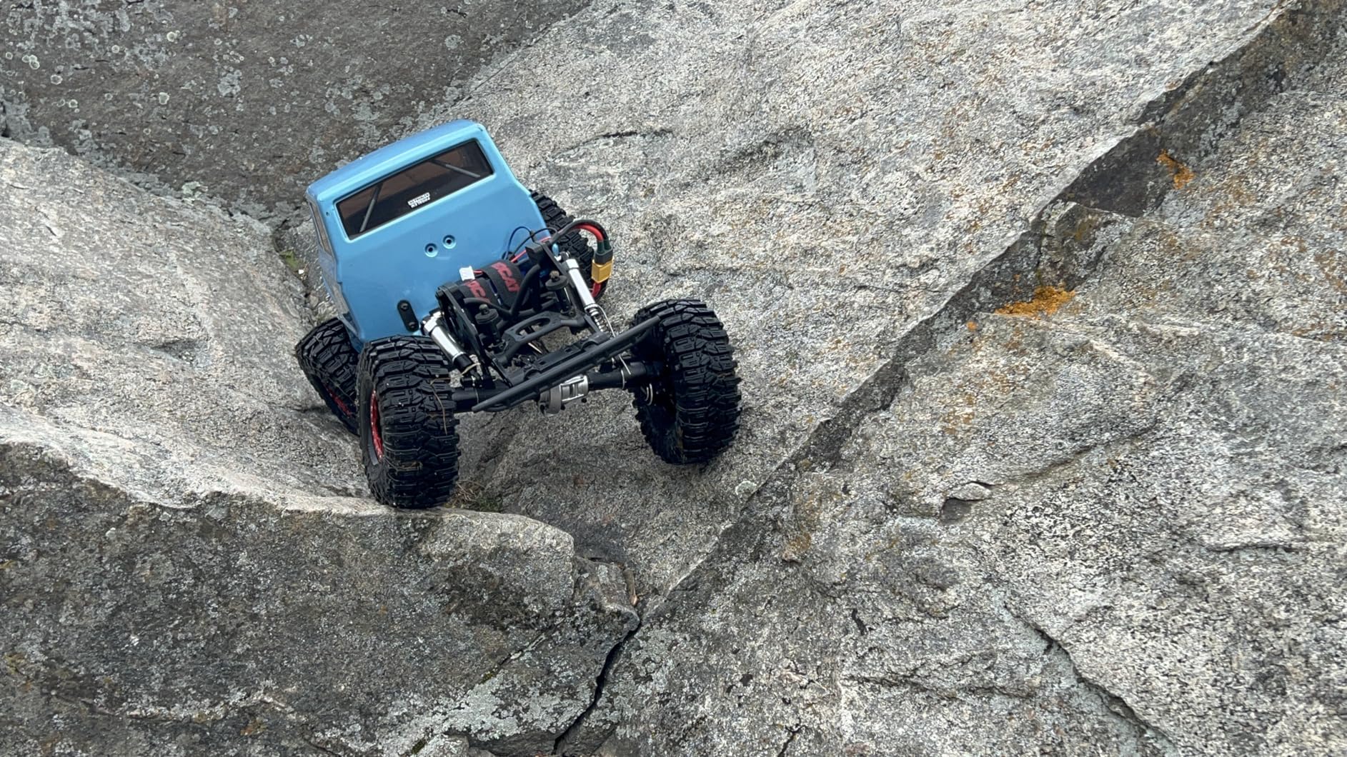 Redcat Ascent 1/10 Scale Low Center of Gravity (LCG) Performance Rock Crawler - Red customer photo 2