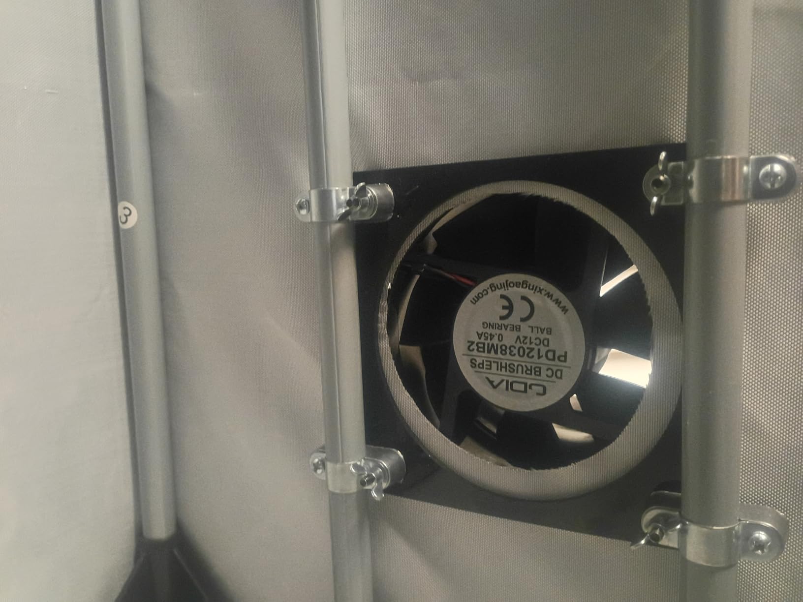 LONGER Laser Engraver Large Size Enclosure with Vent, 31 * 28.7 * 20.8 Inches (790 * 730 * 530 MM) for Most Laser Engraving Machine Insulates Against Smoke and Odor, Noise Reduction, Eye Protection customer photo 1