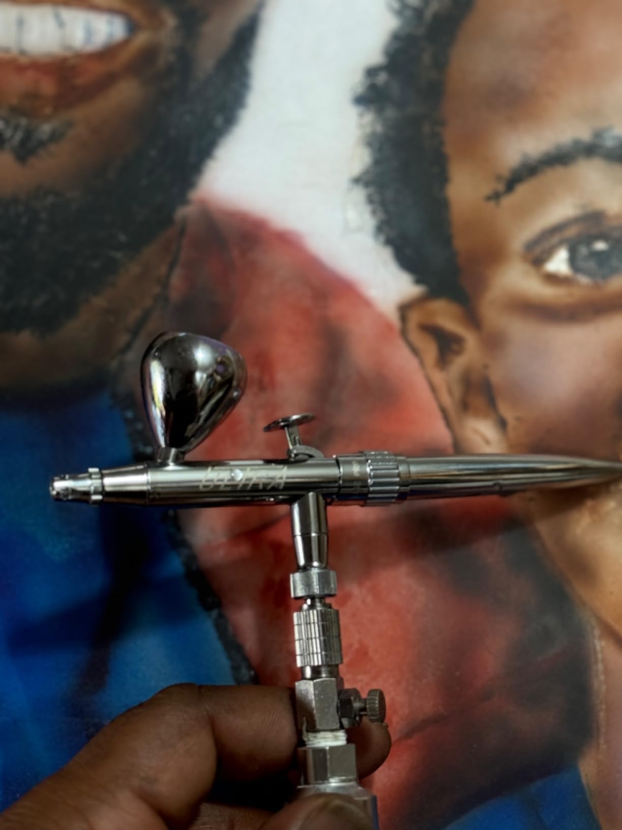 Harder & Steenbeck Airbrush - ULTRA 2024 - German-Engineered Dual Action Painting Set with Gravity Feed customer photo 2