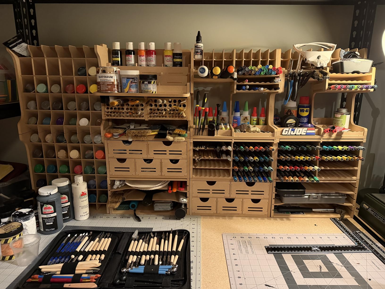 Plastic Model Tool Organizer, Organize Plastic Model Building Tools Pliers/Tweezers/Brushes/Screwdrivers Stick Tools, MDF Material Model Workbench, Suitable for Tamiya/Gundam Tools GK Pro customer photo 1