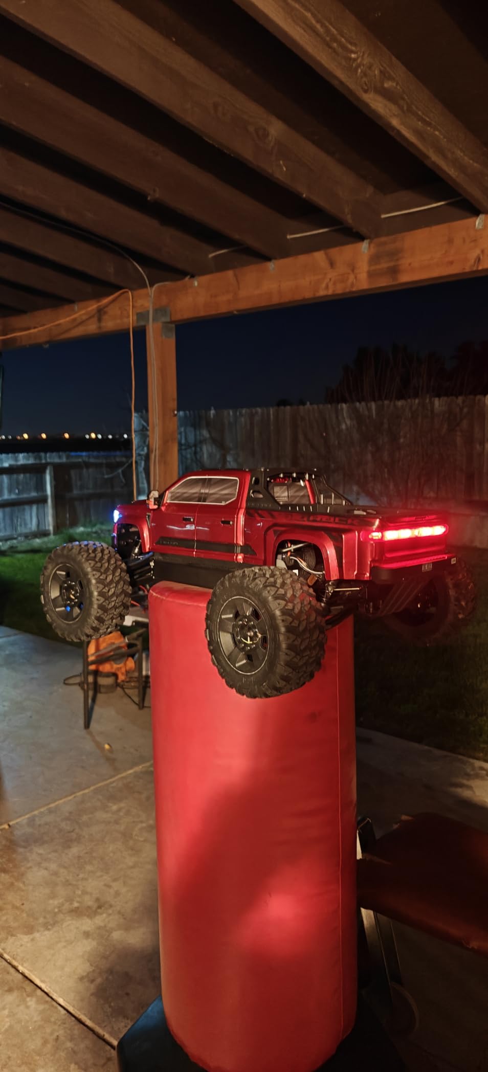 ARRMA RC Truck Big Rock 6S 4WD BLX 1/7 Monster Truck RTR(Battery and Charger Not Included) Gunmetal, ARA7612T1 customer photo 2