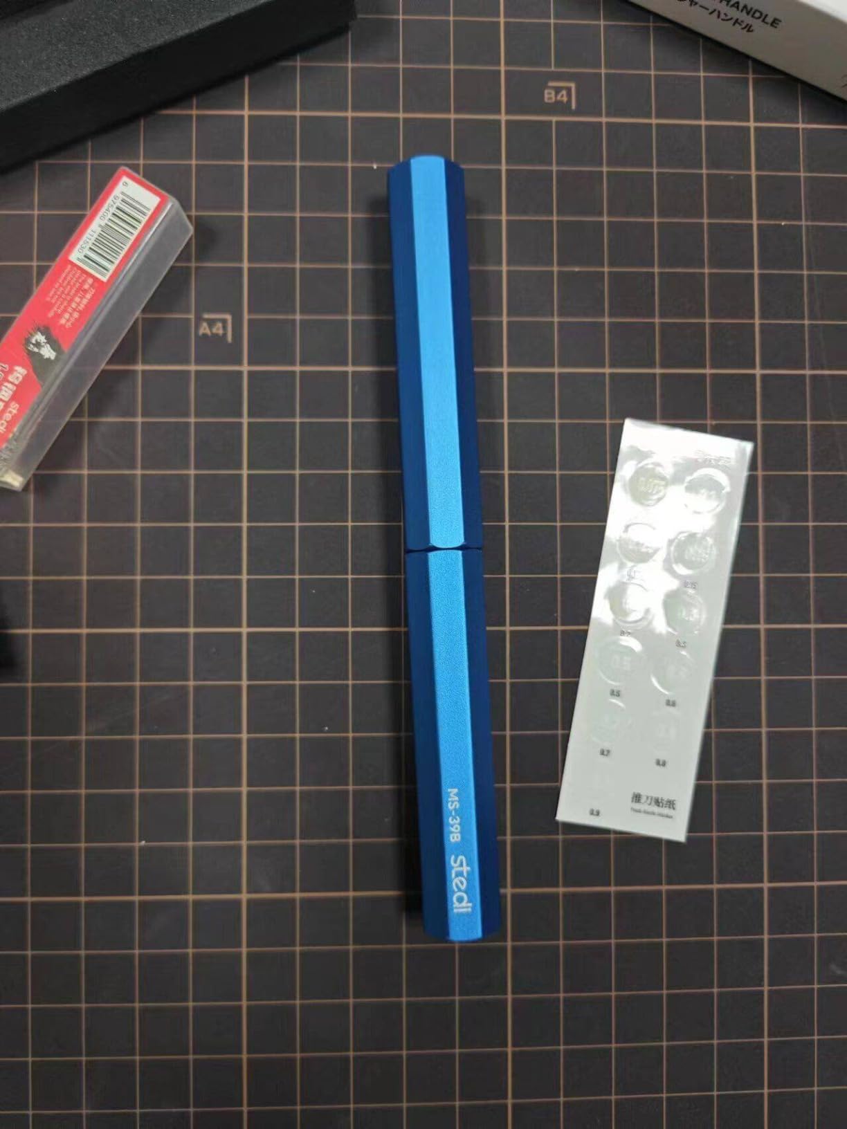 stedi Model Scriber Chisel,Tungsten steel Blades 0.15mm,for Modeling Hobby,RG Scale Model,Gundam Model Kit,for Scribing line, Engraved,Panel line,Resin,Blue customer photo 1