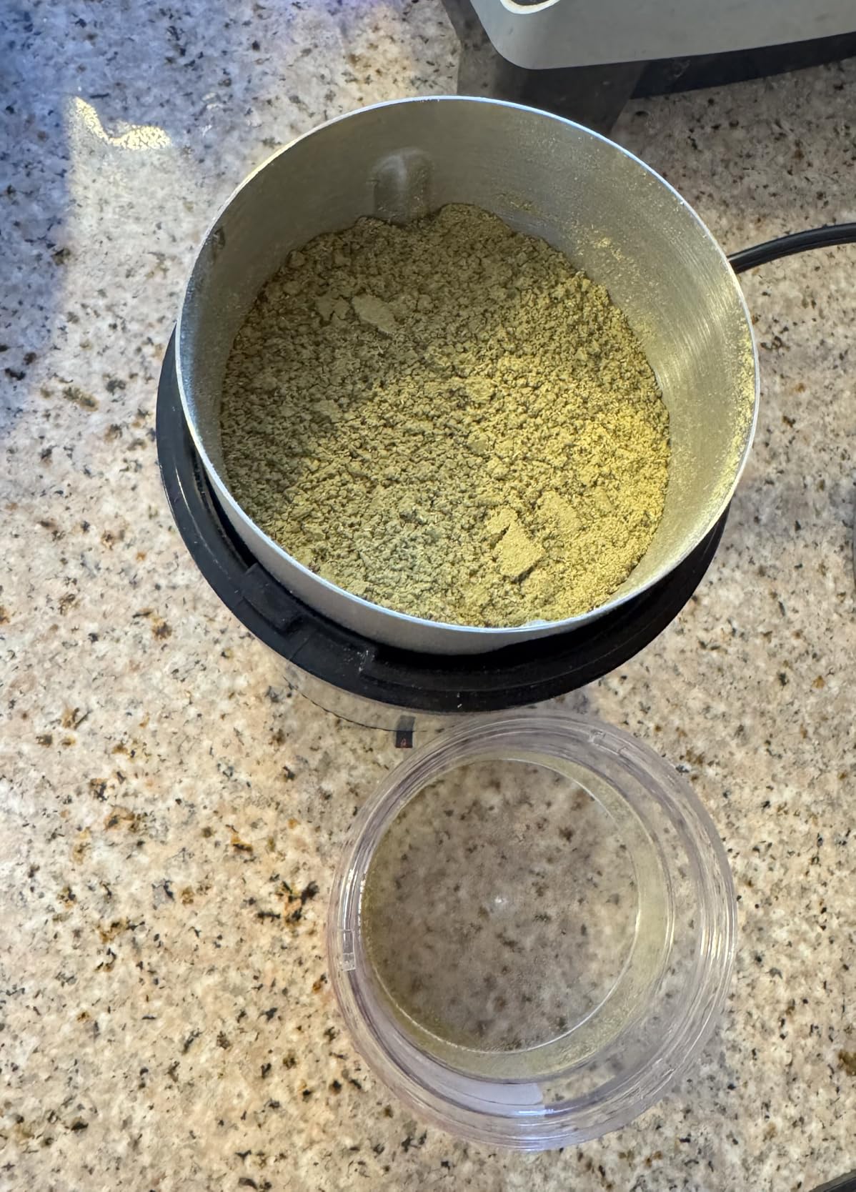 Hamilton Beach Custom Grind Electric Coffee Grinder for 4-14 Cups, One-Press Hand-Free Operation with Auto Shutoff, Removable Grinding Bowl For Easy Pour and Clean, Stainless Steel (80406) customer photo 2