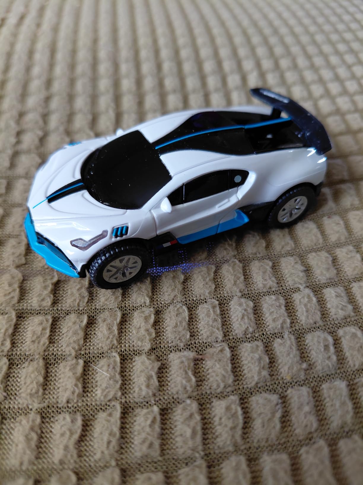 AGM MASTECH Bugatti Divo 1:64 HO Scale Slot Car Racing Vehicle (MR-C57) customer photo 1